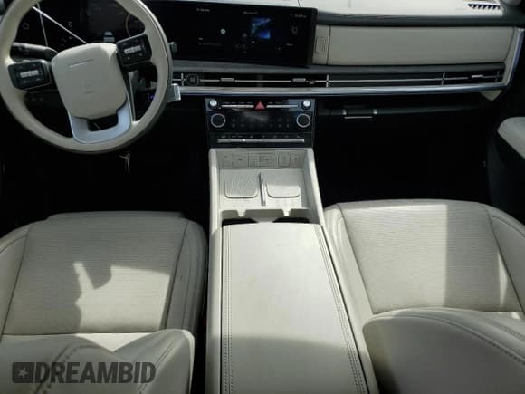 ✅ 2024 Hyundai Santa Fe Calligraphy • VIN: 5NMP5DGL5RH043883 • Lot: 70061925. Listed on Copart with 13,871 mi. Free auction sales archive from the USA and detailed vehicle history report at DreamBid. Image 8.