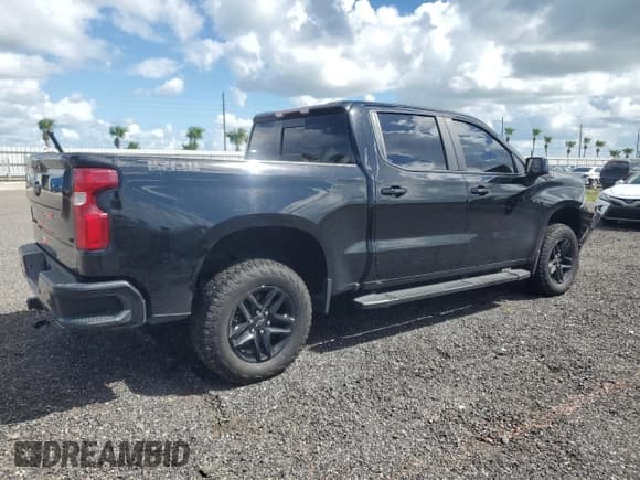 ✅ 2022 Chevrolet Silverado 1500 LT Trail Boss • VIN: 3GCUYFETXNG138938 • Лот: 85853145. Опубликован ранее на Copart с пробегом 67 416 миль. Бесплатный доступ к архиву аукционных продаж из США и подробный отчёт об истории автомобиля на DreamBid. Изображение 3.