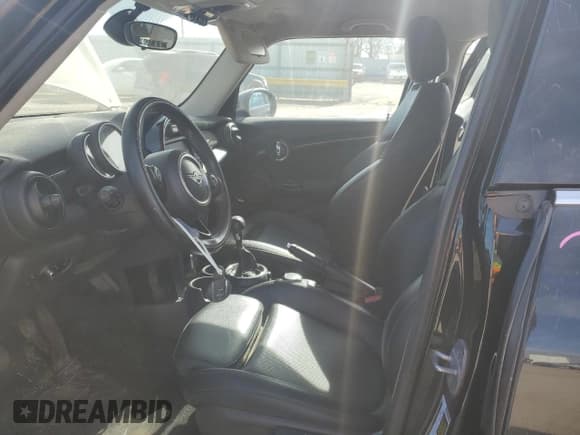 ✅ 2017 MINI Hardtop 4 Door Cooper S • VIN: WMWXU3C32H2B64408 • Lot: 43786545. Listed on Copart with Not provided. Free auction sales archive from the USA and detailed vehicle history report at DreamBid. Image 7.