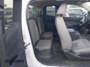 ✅ 2015 Chevrolet Colorado 2WD WT • VIN: 1GCHSAEA1F1217872 • Lot: 43298671. Wystawiony na IAAI z przebiegiem 174 663 mil. Bezpłatny archiwum sprzedaży aukcyjnych z USA i szczegółowy raport historii pojazdu na DreamBid. Zdjęcie 8.