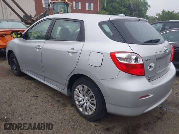 ✅ 2010 Toyota Matrix S • VIN: 2T1KE4EE4AC034729 • Lot: 42466214. Listed on IAAI with 179,861 mi. Free auction sales archive from the USA and detailed vehicle history report at DreamBid. Image 3.