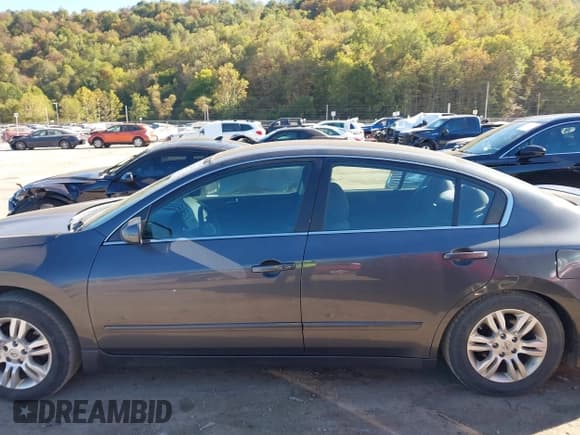 ✅ 2011 Nissan Altima S • VIN: 1N4AL2AP5BC113906 • Lot: 43370274. Wystawiony na IAAI z przebiegiem 176 942 mil. Bezpłatny archiwum sprzedaży aukcyjnych z USA i szczegółowy raport historii pojazdu na DreamBid. Zdjęcie 14.