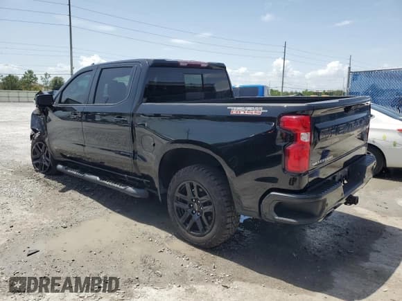 ✅ 2022 Chevrolet Silverado 1500 LT Trail Boss • VIN: 3GCUDFED9NG647665 • Lot: 60140105. Wystawiony na Copart z przebiegiem 72 604 mil. Bezpłatny archiwum sprzedaży aukcyjnych z USA i szczegółowy raport historii pojazdu na DreamBid. Zdjęcie 2.