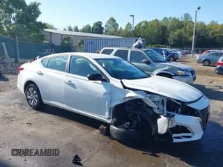 ✅ 2024 Nissan Altima S • VIN: 1N4BL4BV8RN370022 • Lot: 43353210. Wystawiony na IAAI z przebiegiem 85 893 mil. Bezpłatny archiwum sprzedaży aukcyjnych z USA i szczegółowy raport historii pojazdu na DreamBid. Zdjęcie 1.