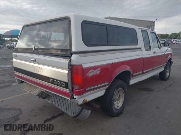 ✅ 1994 Ford F-150 • VIN: 1FTEX14HXRKB91709 • Lot: 43430273. Wystawiony na IAAI z przebiegiem 83 065 mil. Bezpłatny archiwum sprzedaży aukcyjnych z USA i szczegółowy raport historii pojazdu na DreamBid. Zdjęcie 4.