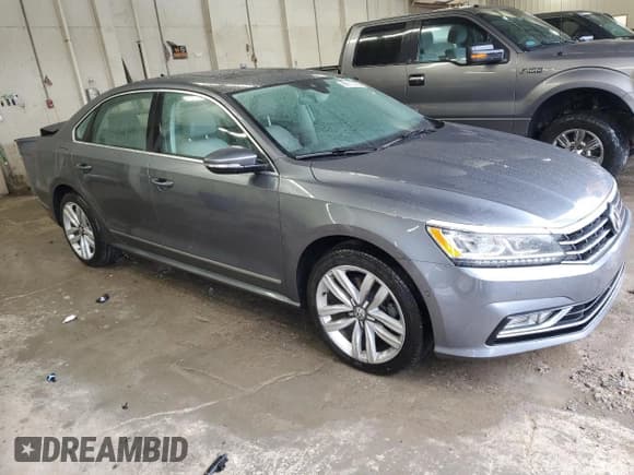 ✅ 2017 Volkswagen Passat SEL Premium • VIN: 1VWCT7A31HC020979 • Lot: 89916015. Wystawiony na Copart z przebiegiem 115 744 mil. Bezpłatny archiwum sprzedaży aukcyjnych z USA i szczegółowy raport historii pojazdu na DreamBid. Zdjęcie 4.