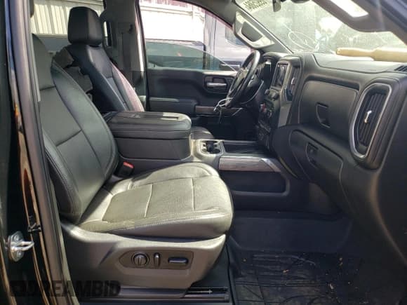 ✅ 2019 Chevrolet Silverado 1500 LTZ • VIN: 3GCUYGED1KG199931 • Lot: 69925864. Wystawiony na Copart z przebiegiem 28 884 mil. Bezpłatny archiwum sprzedaży aukcyjnych z USA i szczegółowy raport historii pojazdu na DreamBid. Zdjęcie 7.