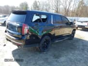 ✅ 2022 Chevrolet Suburban Premier • VIN: 1GNSKFKD5NR344147 • Lot: 41358509. Wystawiony na IAAI z przebiegiem 41 046 mil. Bezpłatny archiwum sprzedaży aukcyjnych z USA i szczegółowy raport historii pojazdu na DreamBid. Zdjęcie 4.