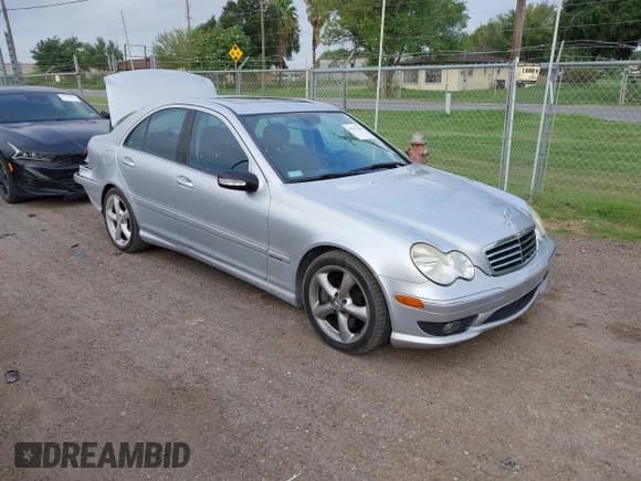 ✅ 2006 Mercedes-Benz C 230 Sport • VIN: WDBRF52H96A843413 • Lot: 42717904. Wystawiony na IAAI z przebiegiem 138 970 mil. Bezpłatny archiwum sprzedaży aukcyjnych z USA i szczegółowy raport historii pojazdu na DreamBid. Zdjęcie 1.