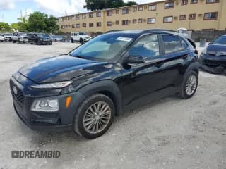 ✅ 2020 Hyundai Kona SEL • VIN: KM8K22AA1LU519797 • Лот: 68377835. Опубликован ранее на Copart с пробегом 55 431 миль. Бесплатный доступ к архиву аукционных продаж из США и подробный отчёт об истории автомобиля на DreamBid. Изображение 1.