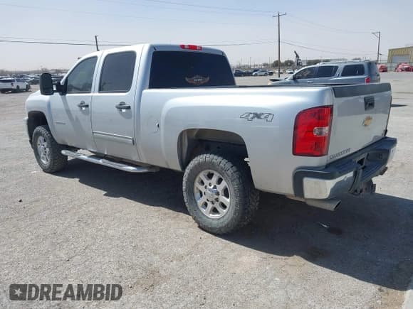 ✅ 2012 Chevrolet Silverado 2500HD LT • VIN: 1GC1KXCG1CF178467 • Лот: 41777500. Опубликован ранее на IAAI с пробегом 276 216 миль. Бесплатный доступ к архиву аукционных продаж из США и подробный отчёт об истории автомобиля на DreamBid. Изображение 3.