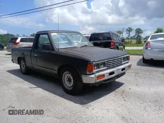 ✅ 1985 Nissan 720 • VIN: 1N6ND01S1FC318854 • Лот: 61226215. Опубликован ранее на Copart с пробегом 164 219 миль. Бесплатный доступ к архиву аукционных продаж из США и подробный отчёт об истории автомобиля на DreamBid. Изображение 1.