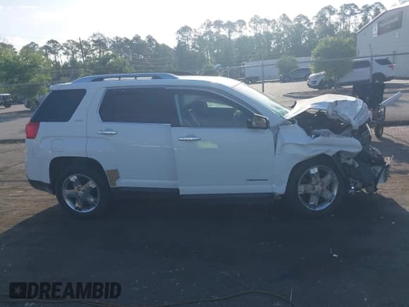 ✅ 2013 GMC Terrain SLT • VIN: 2GKFLWE37D6285935 • Lot: 42125109. Wystawiony na IAAI z przebiegiem 170 269 mil. Bezpłatny archiwum sprzedaży aukcyjnych z USA i szczegółowy raport historii pojazdu na DreamBid. Zdjęcie 13.