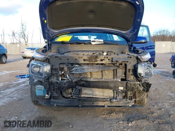 ✅ 2020 Hyundai Venue SE • VIN: KMHRB8A30LU015163 • Lot: 41293346. Listed on IAAI with 68,829 mi. Free auction sales archive from the USA and detailed vehicle history report at DreamBid. Image 6.