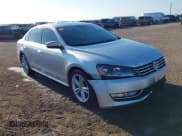 ✅ 2013 Volkswagen Passat SEL Premium • VIN: 1VWCN7A3XDC122298 • Lot: 42965906. Wystawiony na IAAI z przebiegiem 126 816 mil. Bezpłatny archiwum sprzedaży aukcyjnych z USA i szczegółowy raport historii pojazdu na DreamBid. Zdjęcie 1.