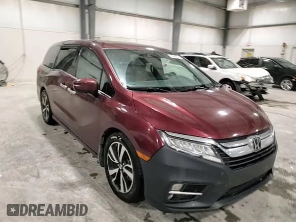 ✅ 2018 Honda Odyssey Elite • VIN: 5FNRL6H98JB068862 • Lot: 82268675. Listed on Copart with 101,436 mi. Free auction sales archive from the USA and detailed vehicle history report at DreamBid. Image 14.