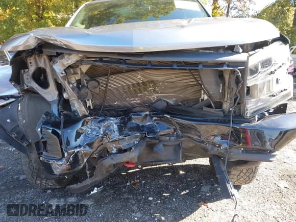 ✅ 2021 Chevrolet Silverado 1500 LT Trail Boss • VIN: 1GCPYFEL4MZ260285 • Lot: 43559454. Wystawiony na IAAI z przebiegiem 89 699 mil. Bezpłatny archiwum sprzedaży aukcyjnych z USA i szczegółowy raport historii pojazdu na DreamBid. Zdjęcie 6.