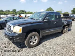 ✅ 2006 Dodge Dakota SLT • VIN: 1D7HW42K76S516107 • Лот: 67971825. Опубликован ранее на Copart с пробегом 89 473 миль. Бесплатный доступ к архиву аукционных продаж из США и подробный отчёт об истории автомобиля на DreamBid. Изображение 1.