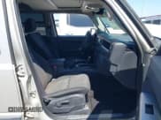 ✅ 2009 Jeep Commander Sport • VIN: 1J8HH48K29C519418 • Лот: 42258779. Опубликован ранее на IAAI с пробегом 152 474 миль. Бесплатный доступ к архиву аукционных продаж из США и подробный отчёт об истории автомобиля на DreamBid. Изображение 5.