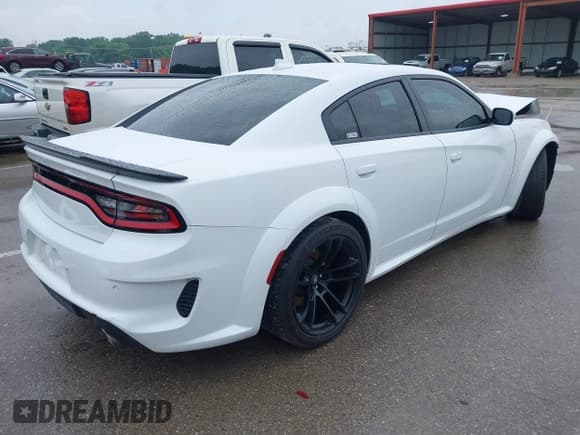 ✅ 2020 Dodge Charger Scat Pack • VIN: 2C3CDXGJ8LH164688 • Lot: 42419957. Wystawiony na IAAI z przebiegiem 64 939 mil. Bezpłatny archiwum sprzedaży aukcyjnych z USA i szczegółowy raport historii pojazdu na DreamBid. Zdjęcie 4.