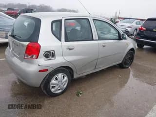 ✅ 2004 Chevrolet Aveo • VIN: KL1TD62684B251582 • Lot: 41485485. Wystawiony na IAAI z przebiegiem Nie podano. Bezpłatny archiwum sprzedaży aukcyjnych z USA i szczegółowy raport historii pojazdu na DreamBid. Zdjęcie 4.