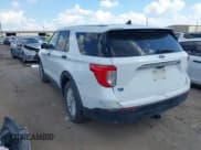 ✅ 2021 Ford Explorer • VIN: 1FMSK7BH5MGA81486 • Lot: 43375334. Wystawiony na IAAI z przebiegiem 148 782 mil. Bezpłatny archiwum sprzedaży aukcyjnych z USA i szczegółowy raport historii pojazdu na DreamBid. Zdjęcie 3.