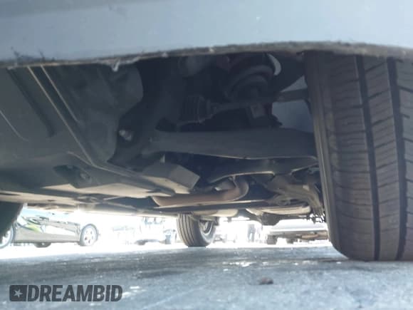 ✅ 2020 Chevrolet Tahoe LT • VIN: 1GNSCBKC0LR195687 • Lot: 42620344. Wystawiony na IAAI z przebiegiem 48 059 mil. Bezpłatny archiwum sprzedaży aukcyjnych z USA i szczegółowy raport historii pojazdu na DreamBid. Zdjęcie 21.