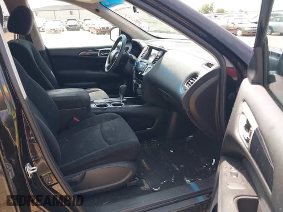 ✅ 2016 Nissan Pathfinder S • VIN: 5N1AR2MN1GC642498 • Lot: 42169962. Listed on IAAI with 104,258 mi. Free auction sales archive from the USA and detailed vehicle history report at DreamBid. Image 5.