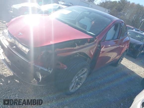 ✅ 2023 Tesla Model Y Long Range • VIN: 7SAYGDEE0PA202150 • Lot: 41735258. Listed on IAAI with 22,131 mi. Free auction sales archive from the USA and detailed vehicle history report at DreamBid. Image 17.