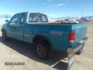 ✅ 1998 Ford F-250 • VIN: 2FTPX2864WCA38542 • Lot: 37888664. Wystawiony na IAAI z przebiegiem 196 640 mil. Bezpłatny archiwum sprzedaży aukcyjnych z USA i szczegółowy raport historii pojazdu na DreamBid. Zdjęcie 3.