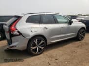 ✅ 2022 Volvo XC60 R-Design • VIN: YV4062RM0N1074291 • Lot: 58787705. Wystawiony na Copart z przebiegiem 35 071 mil. Bezpłatny archiwum sprzedaży aukcyjnych z USA i szczegółowy raport historii pojazdu na DreamBid. Zdjęcie 3.