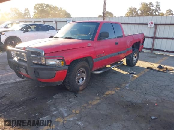 ✅ 2001 Dodge 1500 • VIN: 1B7HC13Y91J535812 • Лот: 43448229. Опубликован ранее на IAAI с пробегом 259 094 миль. Бесплатный доступ к архиву аукционных продаж из США и подробный отчёт об истории автомобиля на DreamBid. Изображение 2.
