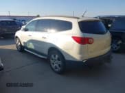 ✅ 2011 Chevrolet Traverse LTZ • VIN: 1GNKVLED7BJ289311 • Lot: 43477100. Wystawiony na IAAI z przebiegiem 223 066 mil. Bezpłatny archiwum sprzedaży aukcyjnych z USA i szczegółowy raport historii pojazdu na DreamBid. Zdjęcie 3.