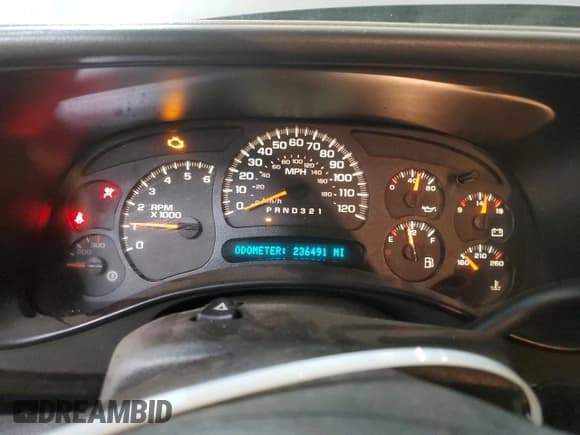 ✅ 2006 Chevrolet Silverado 2500HD Work Truck • VIN: 1GCHK29U66E125918 • Lot: 85034684. Wystawiony na Copart z przebiegiem 236 491 mil. Bezpłatny archiwum sprzedaży aukcyjnych z USA i szczegółowy raport historii pojazdu na DreamBid. Zdjęcie 9.