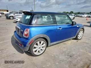 2008 MINI Hardtop S with VIN WMWMF73568TV36300, listed as a Copart auction lot 61286085 with 95,298 mi miles and Clean title. Bid and sale history available at DreamBid. Image 3.