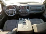 ✅ 2023 Chevrolet Silverado 2500HD Work Truck • VIN: 1GC5YLE70PF208991 • Lot: 86257655. Wystawiony na Copart z przebiegiem 84 392 mil. Bezpłatny archiwum sprzedaży aukcyjnych z USA i szczegółowy raport historii pojazdu na DreamBid. Zdjęcie 9.