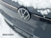 ✅ 2023 Volkswagen ID.4 Pro S • VIN: 1V2GNPE85PC004916 • Lot: 41519153. Wystawiony na IAAI z przebiegiem 21 681 mil. Bezpłatny archiwum sprzedaży aukcyjnych z USA i szczegółowy raport historii pojazdu na DreamBid. Zdjęcie 10.