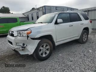 ✅ 2010 Toyota 4Runner SR5 • VIN: JTEZU5JR4A5002811 • Lot: 85685985. Listed on Copart with 191,313 mi. Free auction sales archive from the USA and detailed vehicle history report at DreamBid. Image 1.