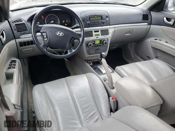 ✅ 2008 Hyundai Sonata SE • VIN: 5NPEU46C28H325248 • Lot: 84693844. Listed on Copart with 167,210 mi. Free auction sales archive from the USA and detailed vehicle history report at DreamBid. Image 8.