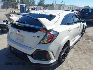 ✅ 2018 Honda Civic Type R Touring • VIN: SHHFK8G77JU204480 • Лот: 43501132. Опубликован ранее на IAAI с пробегом 105 867 миль. Бесплатный доступ к архиву аукционных продаж из США и подробный отчёт об истории автомобиля на DreamBid. Изображение 4.