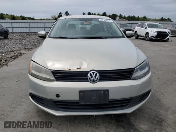 ✅ 2011 Volkswagen Jetta SE • VIN: 3VWDZ7AJ1BM028913 • Lot: 57152875. Listed on Copart with 238,844 mi. Free auction sales archive from the USA and detailed vehicle history report at DreamBid. Image 5.