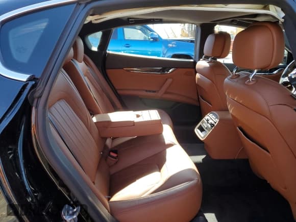 ✅ 2017 Maserati Quattroporte S Q4 • VIN: ZAM56RRA7H1250969 • Lot: 72323163. Wystawiony na Copart z przebiegiem Nie podano. Bezpłatny archiwum sprzedaży aukcyjnych z USA i szczegółowy raport historii pojazdu na DreamBid. Zdjęcie 10.