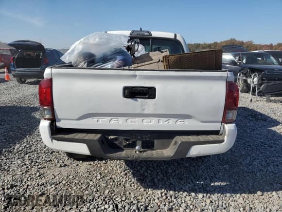 ✅ 2017 Toyota Tacoma SR • VIN: 5TFAX5GN9HX077788 • Лот: 85526255. Опубликован ранее на Copart с пробегом 206 091 миль. Бесплатный доступ к архиву аукционных продаж из США и подробный отчёт об истории автомобиля на DreamBid. Изображение 6.