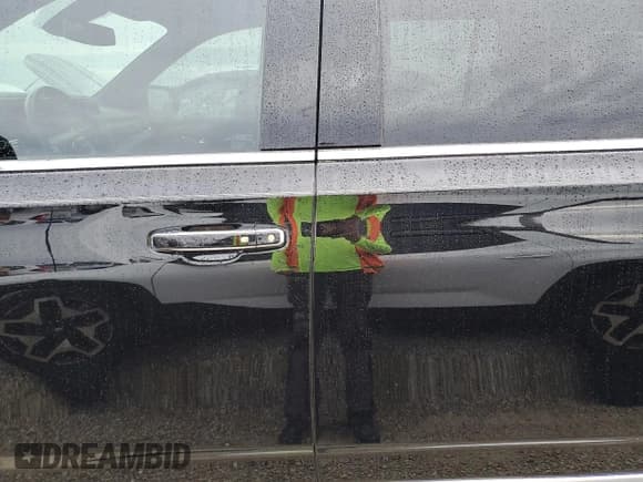 ✅ 2022 GMC Yukon XL Denali • VIN: 1GKS1JKL9NR139957 • Лот: 74526244. Опубликован ранее на Copart с пробегом 63 651 миль. Бесплатный доступ к архиву аукционных продаж из США и подробный отчёт об истории автомобиля на DreamBid. Изображение 13.