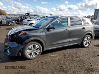 ✅ 2022 Kia Niro S • VIN: KNDCC3LG6N5159730 • Lot: 90924035. Listed on Copart with 123,183 mi. Free auction sales archive from the USA and detailed vehicle history report at DreamBid. Image 1.