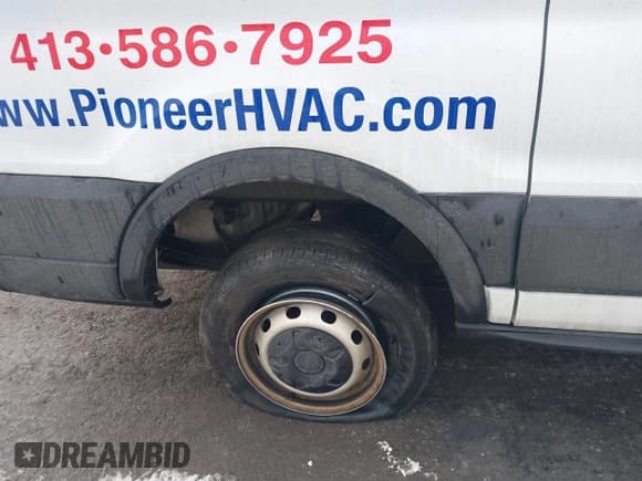 ✅ 2019 Ford Transit • VIN: 1FTYR1YMXKKA90870 • Лот: 41327304. Опубликован ранее на IAAI с пробегом 92 865 миль. Бесплатный доступ к архиву аукционных продаж из США и подробный отчёт об истории автомобиля на DreamBid. Изображение 19.