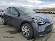 ✅ 2022 Tesla Model Y Long Range • VIN: 7SAYGDEE2NF443711 • Lot: 50913815. Wystawiony na Copart z przebiegiem 19 700 mil. Bezpłatny archiwum sprzedaży aukcyjnych z USA i szczegółowy raport historii pojazdu na DreamBid. Zdjęcie 4.