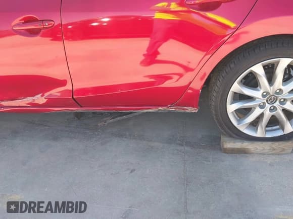 ✅ 2015 Mazda 3 S Grand Touring • VIN: JM1BM1M3XF1270671 • Лот: 43552704. Опубликован ранее на IAAI с пробегом 124 055 миль. Бесплатный доступ к архиву аукционных продаж из США и подробный отчёт об истории автомобиля на DreamBid. Изображение 19.