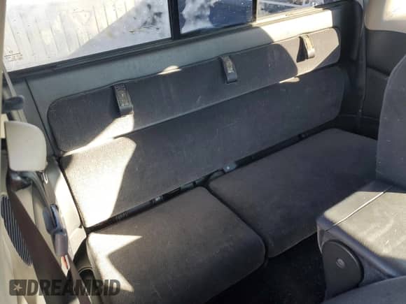 2003 Dodge Dakota Sport z VIN 1D7HL32X63S141658, wystawiony jako Copart lot #85207614 z przebiegiem 147 920 mil mil oraz Czysty tytuł • Clean title. Historia ofert i sprzedaży dostępna na DreamBid. Obrazek 10.