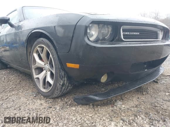 ✅ 2009 Dodge Challenger SE • VIN: 2B3LJ44V79H534470 • Lot: 41840929. Wystawiony na IAAI z przebiegiem 167 340 mil. Bezpłatny archiwum sprzedaży aukcyjnych z USA i szczegółowy raport historii pojazdu na DreamBid. Zdjęcie 6.